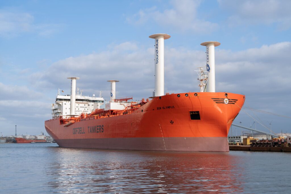 Odfjell marks first move into wind with installation of four bound4blue eSAILs® on BOW Olympus