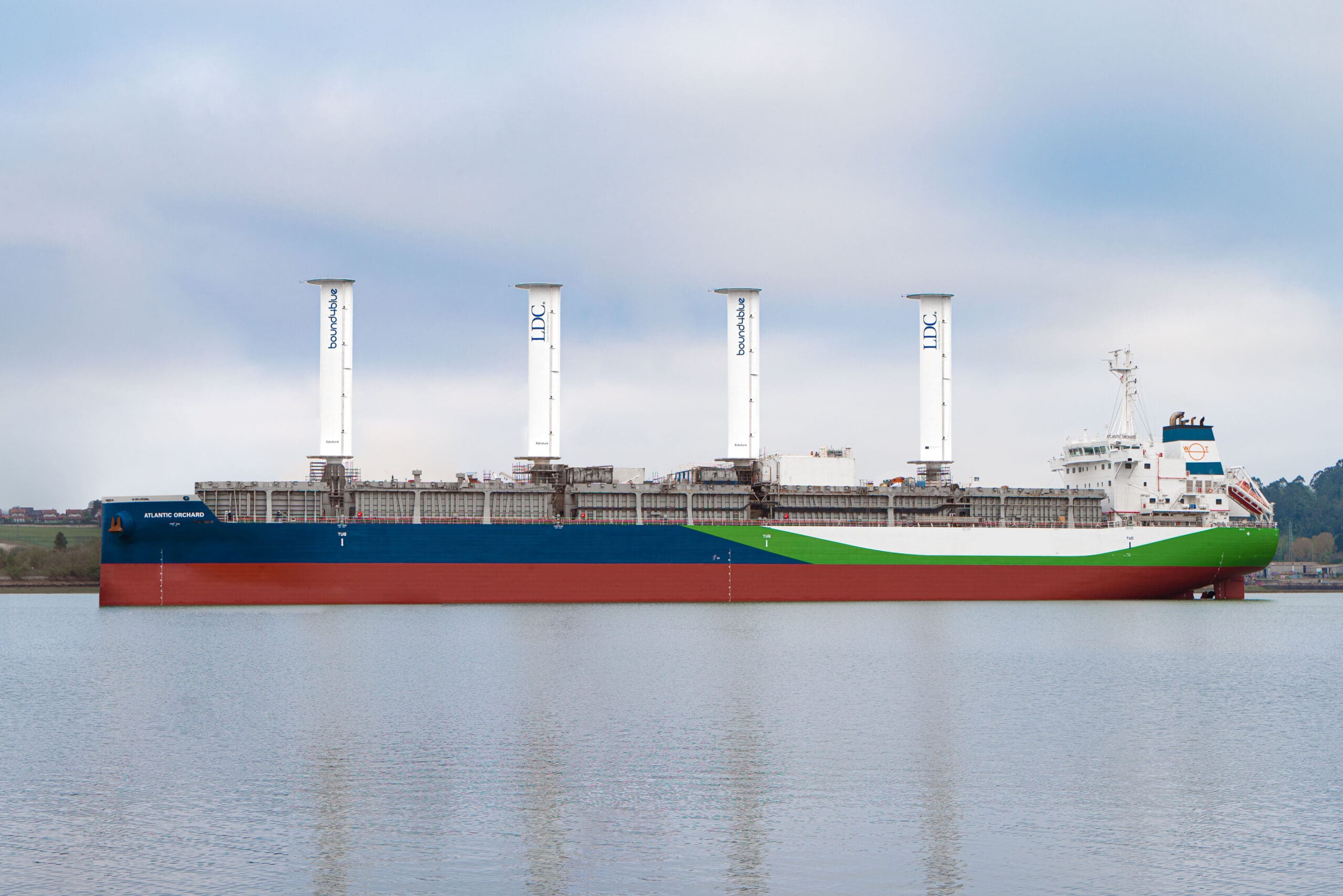 bound4blue breaks records with installation of largest ever eSAIL® suction sails on Louis Dreyfus Company’s chartered juice carrier