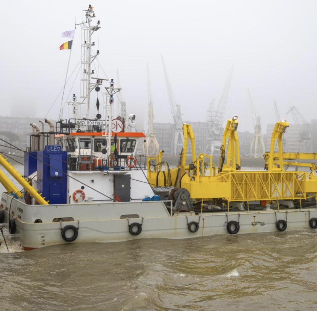 Oil spill and sweep dredging vessel, Pieter Coecke, reduces emissions by up to 98%
