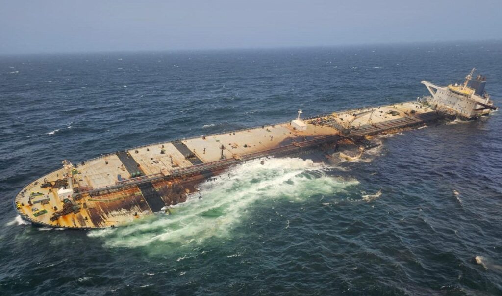 Satellite imagery shows the oil slick spreading from the grounded tanker Caroline Bezengi off Oman's southern coast, August 2026. Oman puts the affected area at around 400 km². Independent analysis of satellite images puts it above 2,000 km²