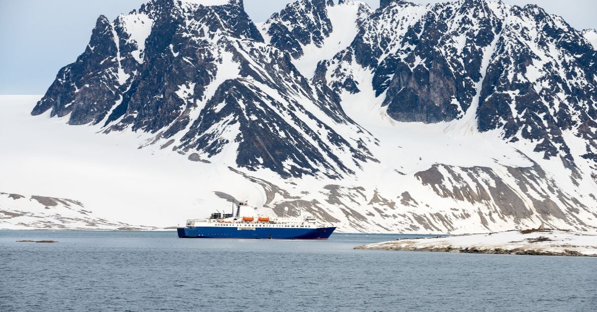arctic shipping route
