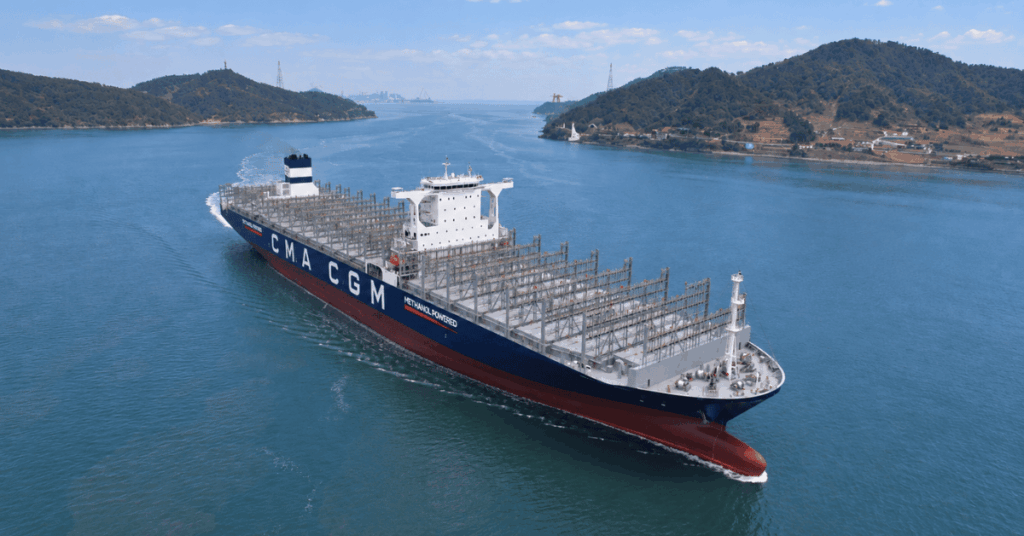 lashing-free container ship