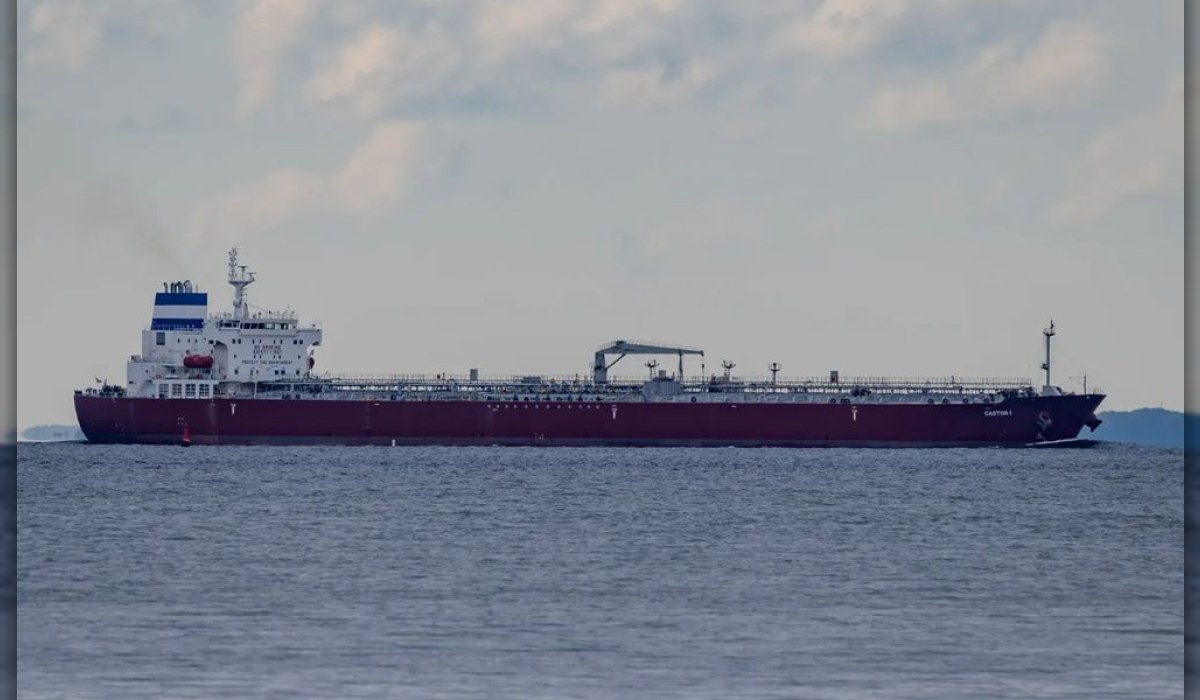 lr1 tanker sales