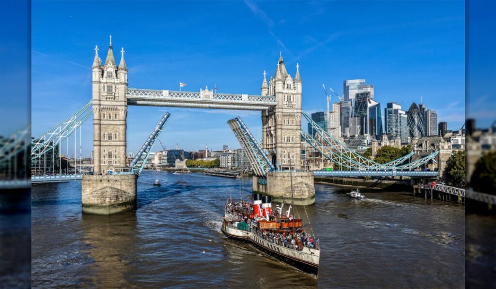 paddle steamer